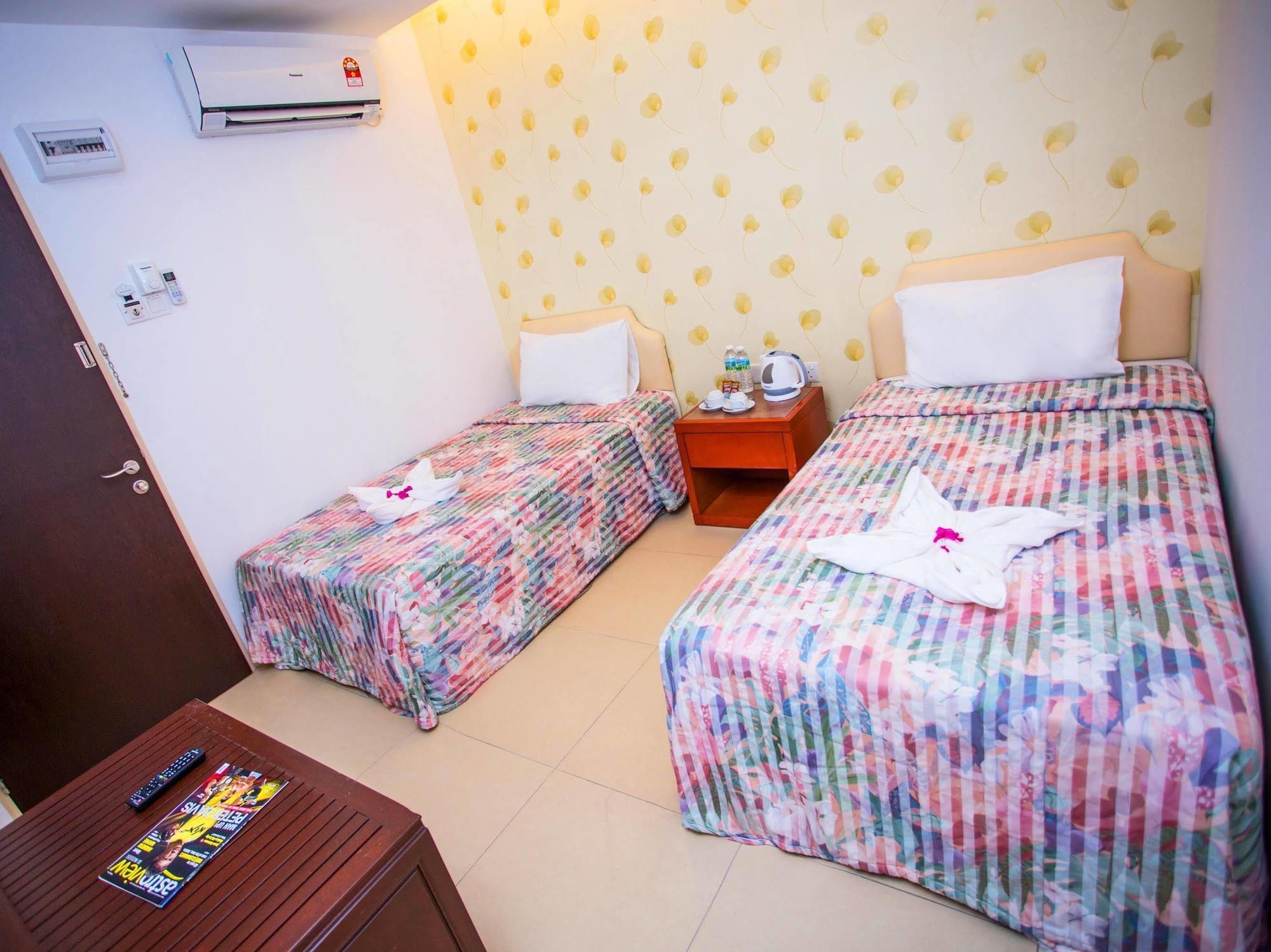 Kb50 Guesthouse Куантан Экстерьер фото
